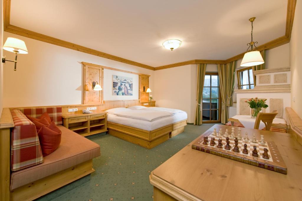 Eggerwirt Kitzbuehel, Hotel & Restaurant Room photo